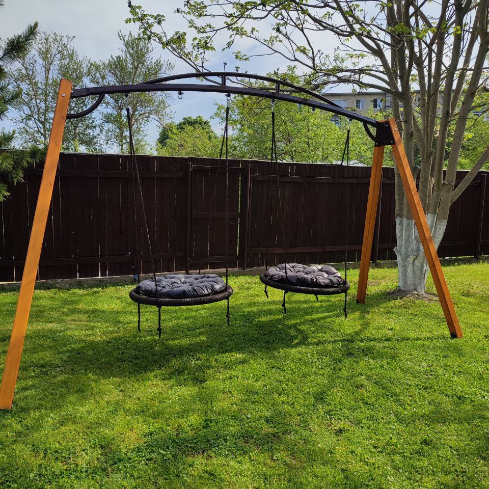 Качели усиленные на 2 гнезда с подушкой
